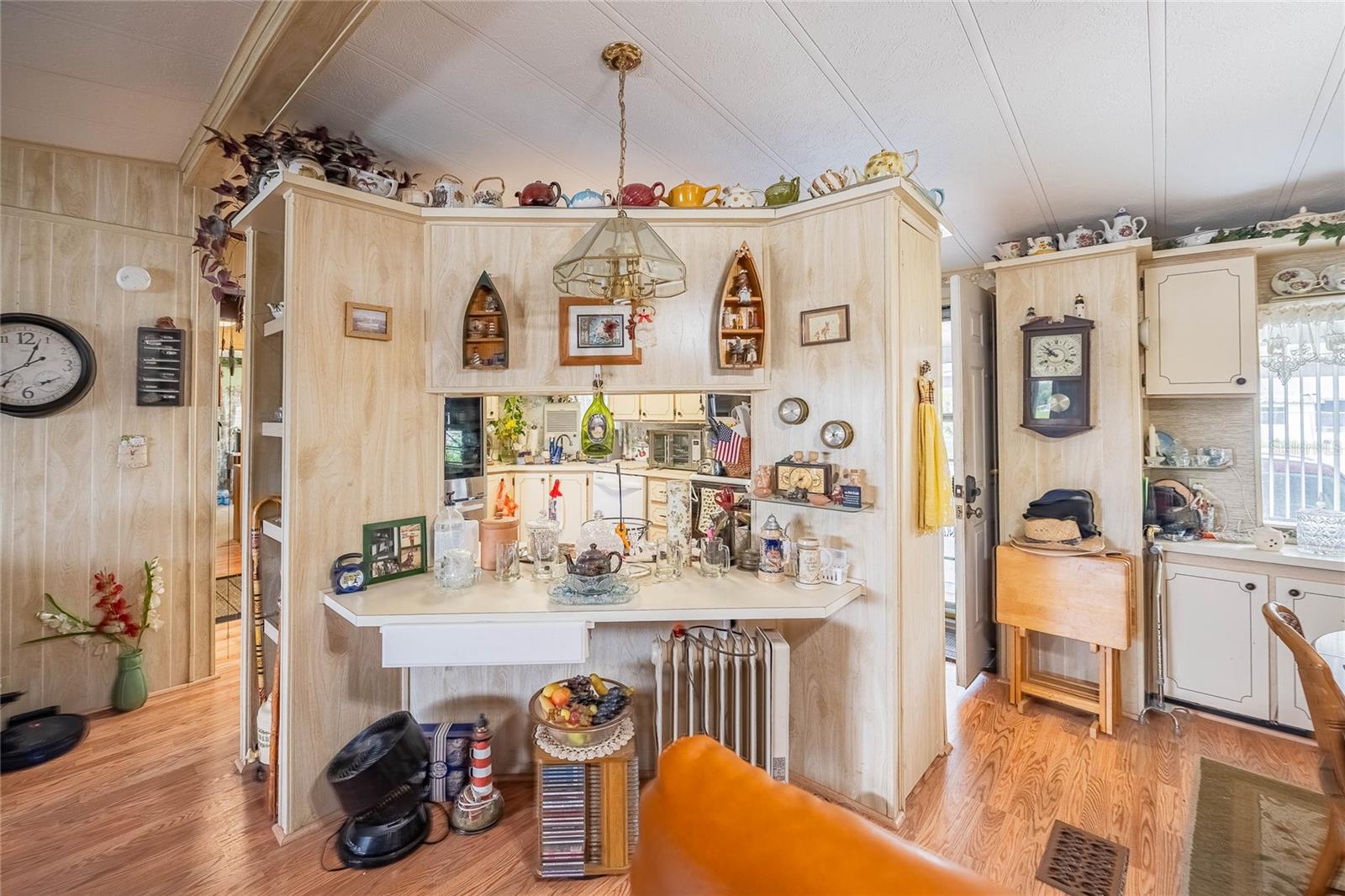 FLORAL LAKES - Residential