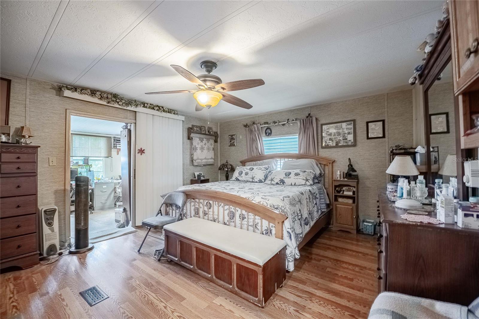 FLORAL LAKES - Residential