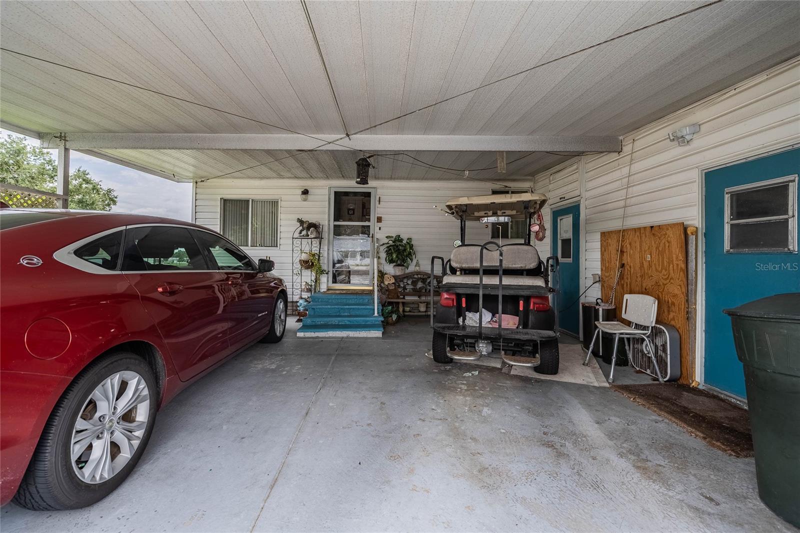 FLORAL LAKES - Residential