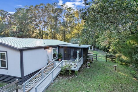 A home in HOMOSASSA