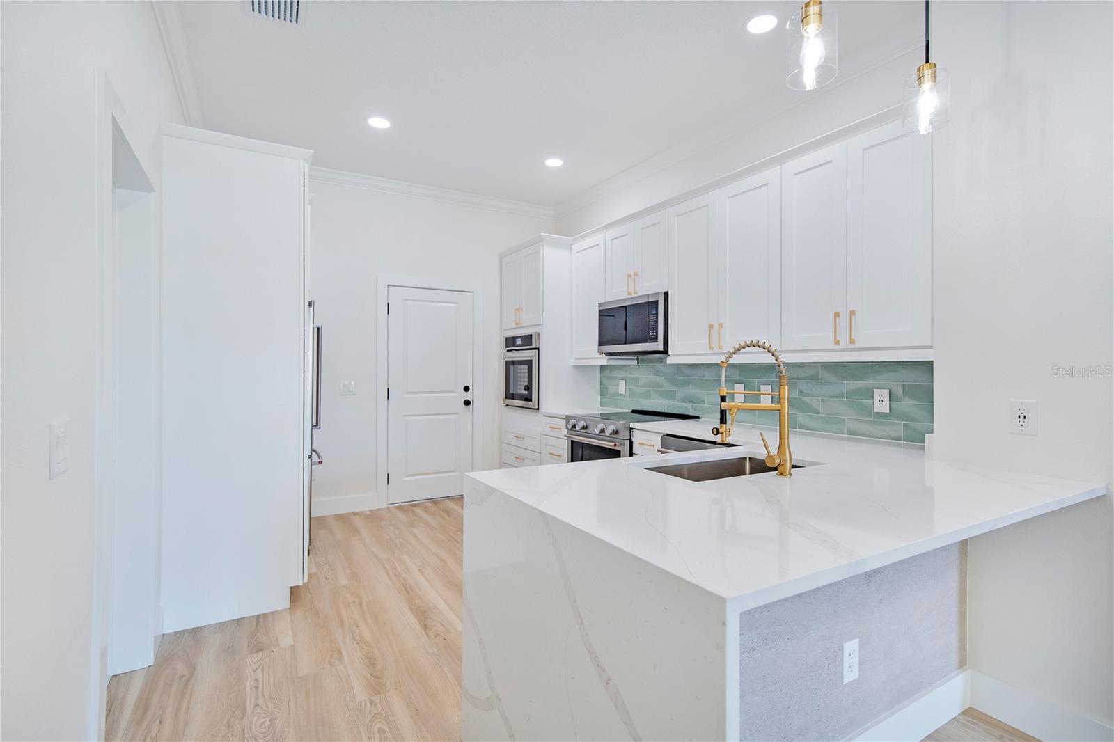 ESTHER STREET VILLAS CONDO - Residential
