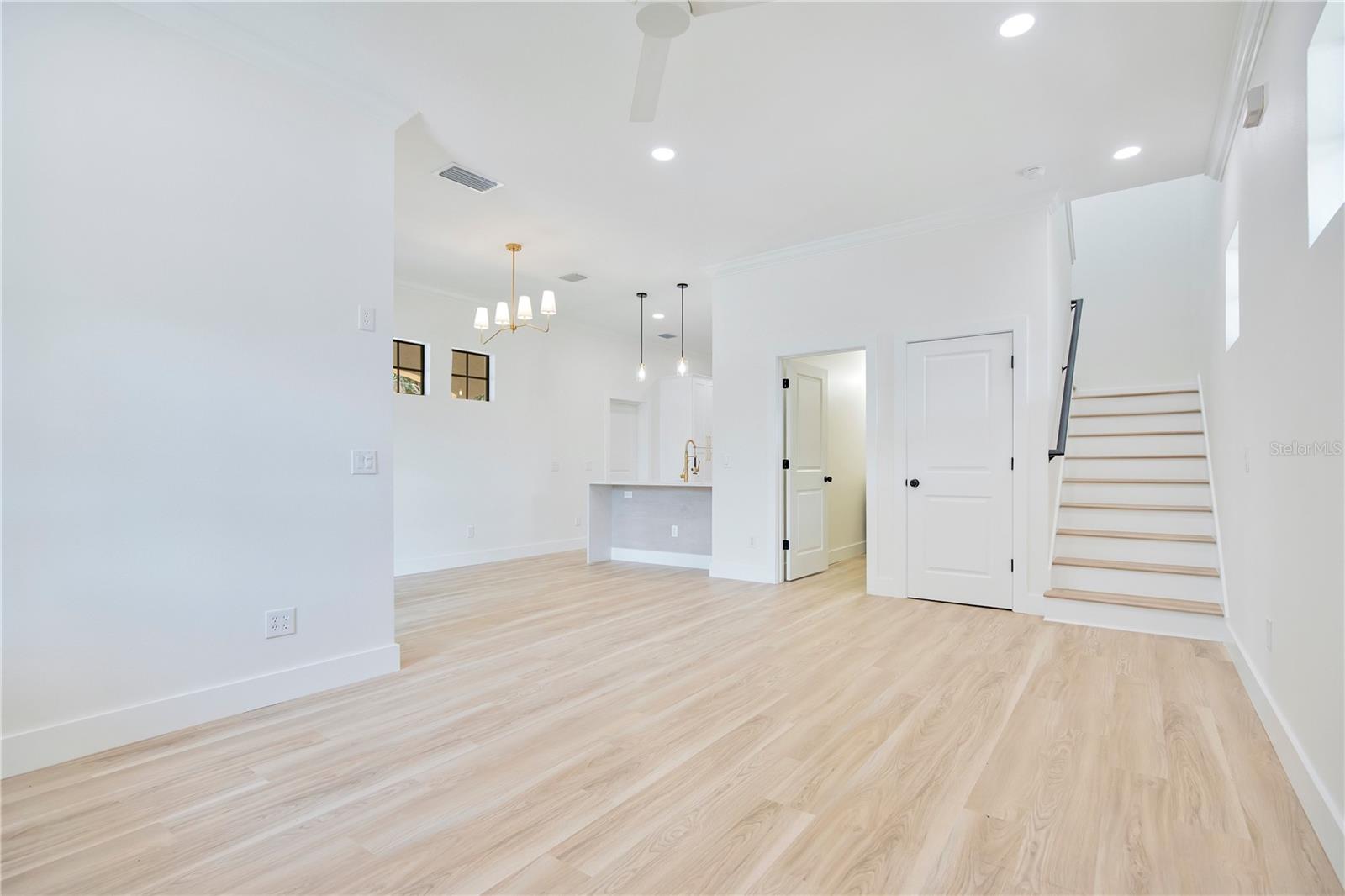 ESTHER STREET VILLAS CONDO - Residential