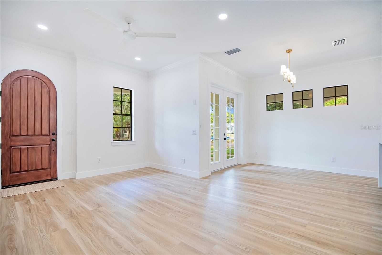 ESTHER STREET VILLAS CONDO - Residential