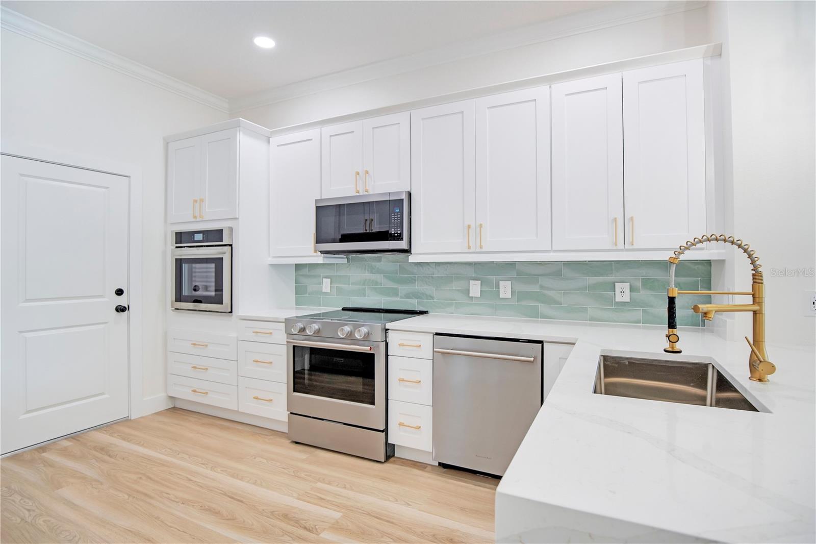 ESTHER STREET VILLAS CONDO - Residential
