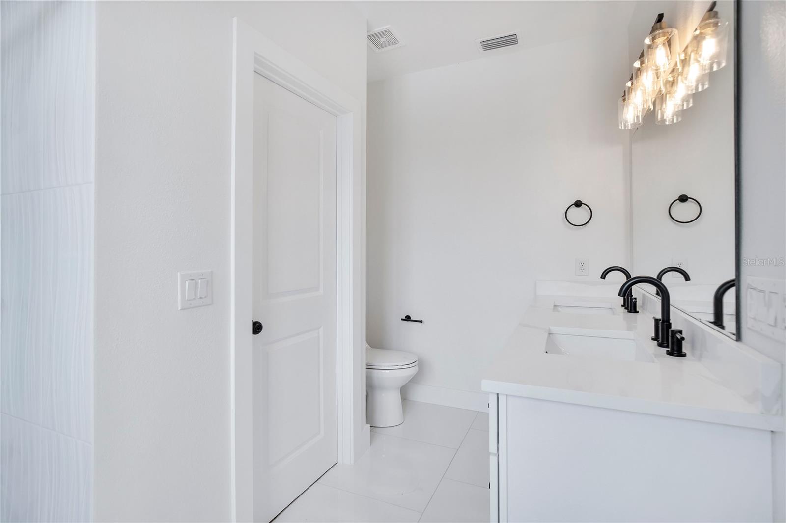 ESTHER STREET VILLAS CONDO - Residential