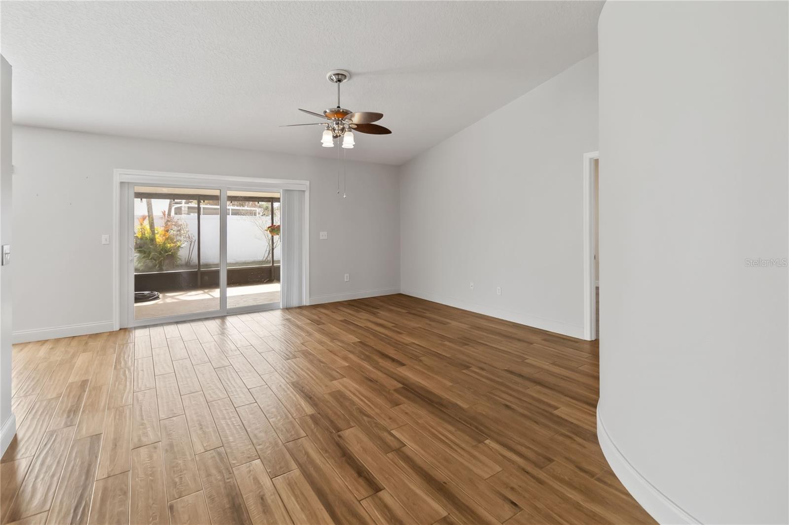 2706 AUTUMN GREEN DRIVE