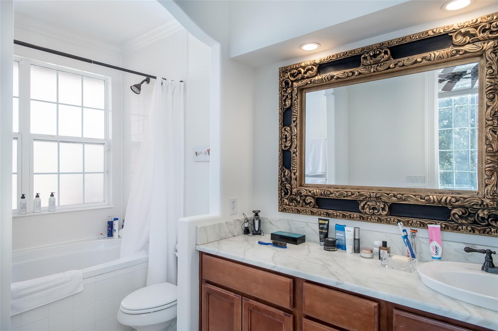 ALTALOMA HEIGHTS - Residential Lease