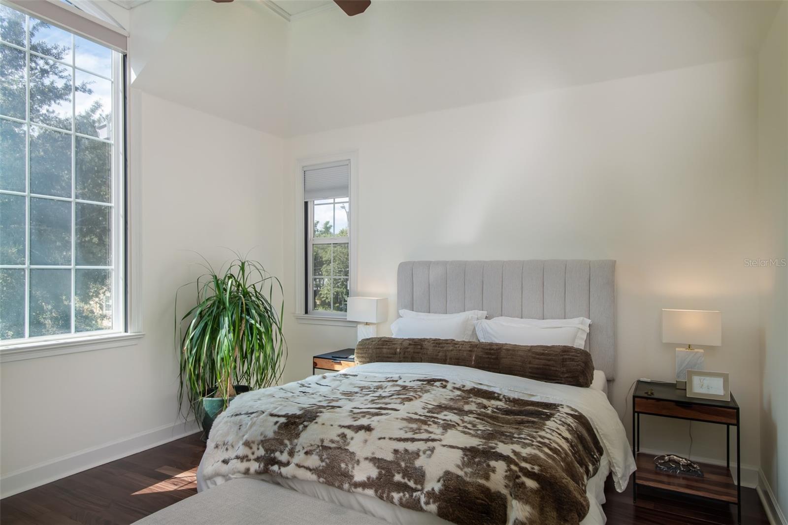 ALTALOMA HEIGHTS - Residential Lease