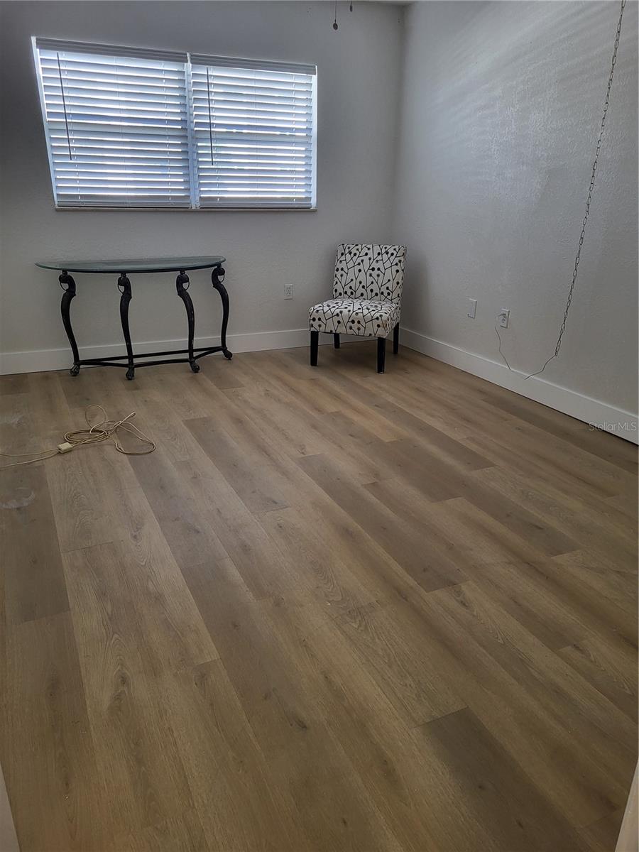 FIVE TOWNS OF ST PETE - Residential Lease