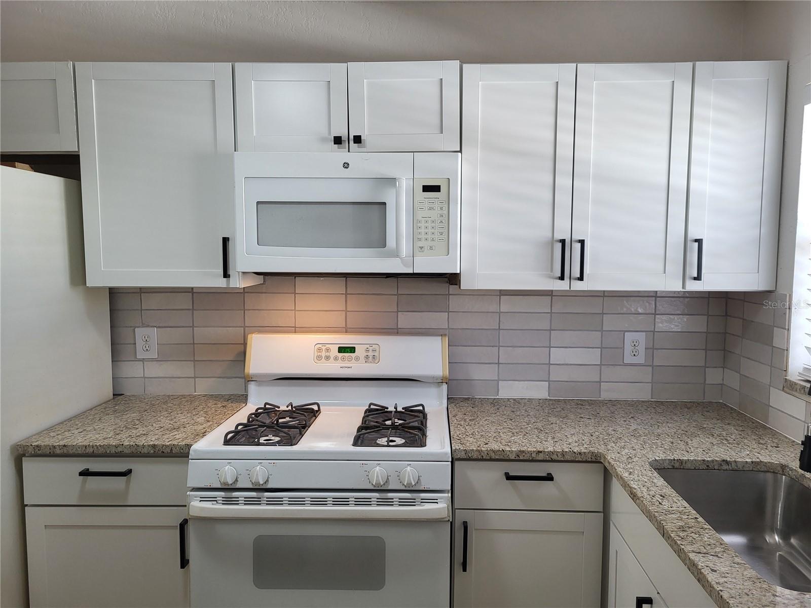 FIVE TOWNS OF ST PETE - Residential Lease