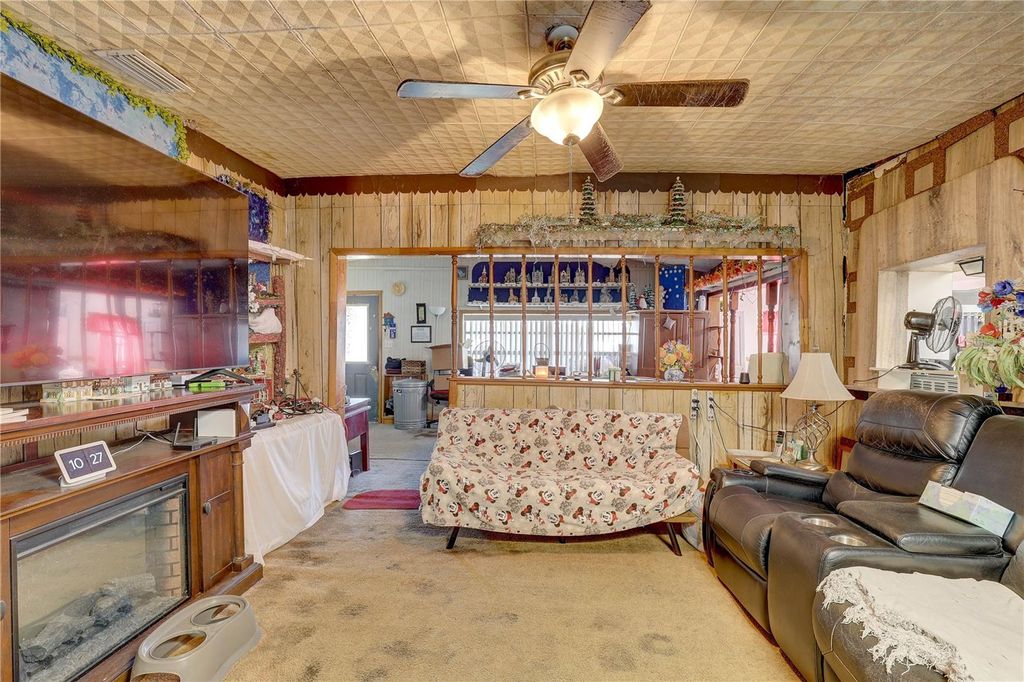 Photo of 13172 Clay Avenue, Largo, FL 33773 (MLS # TB8467109)