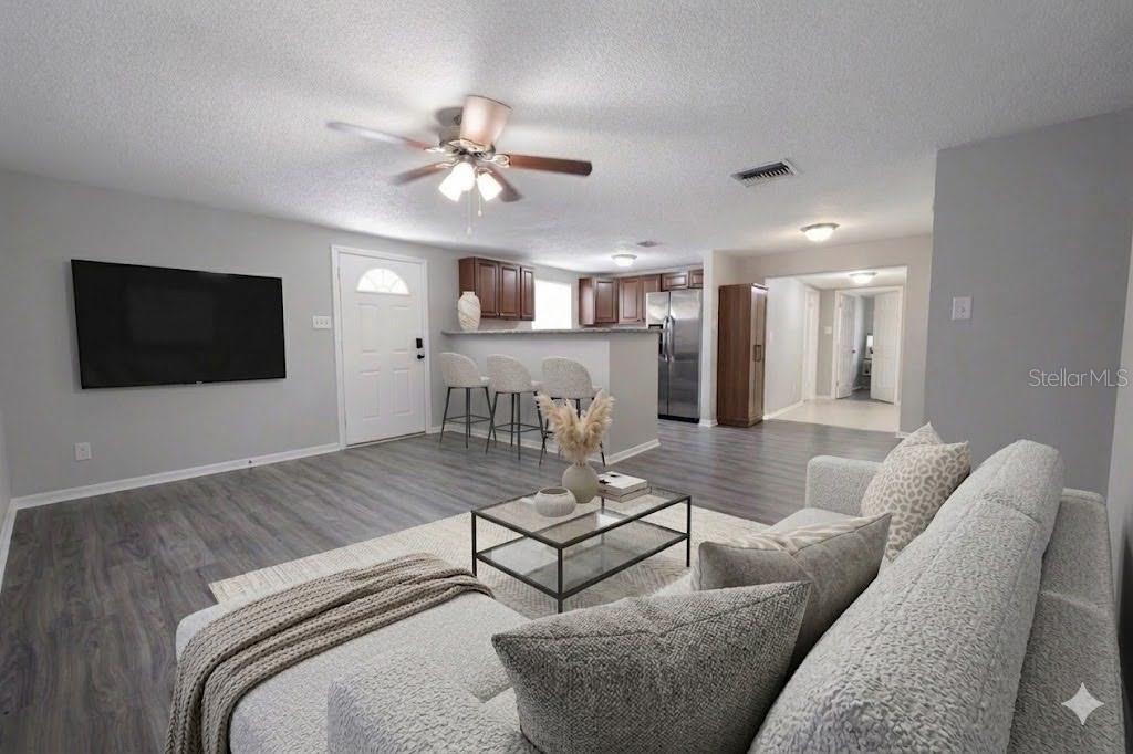 307 W WOODLAWN AVENUE