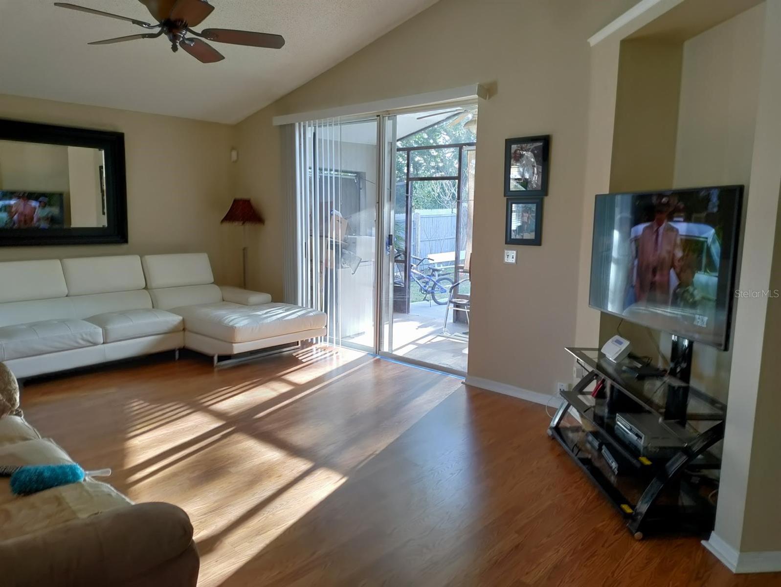 COUNTRY RUNA - Residential