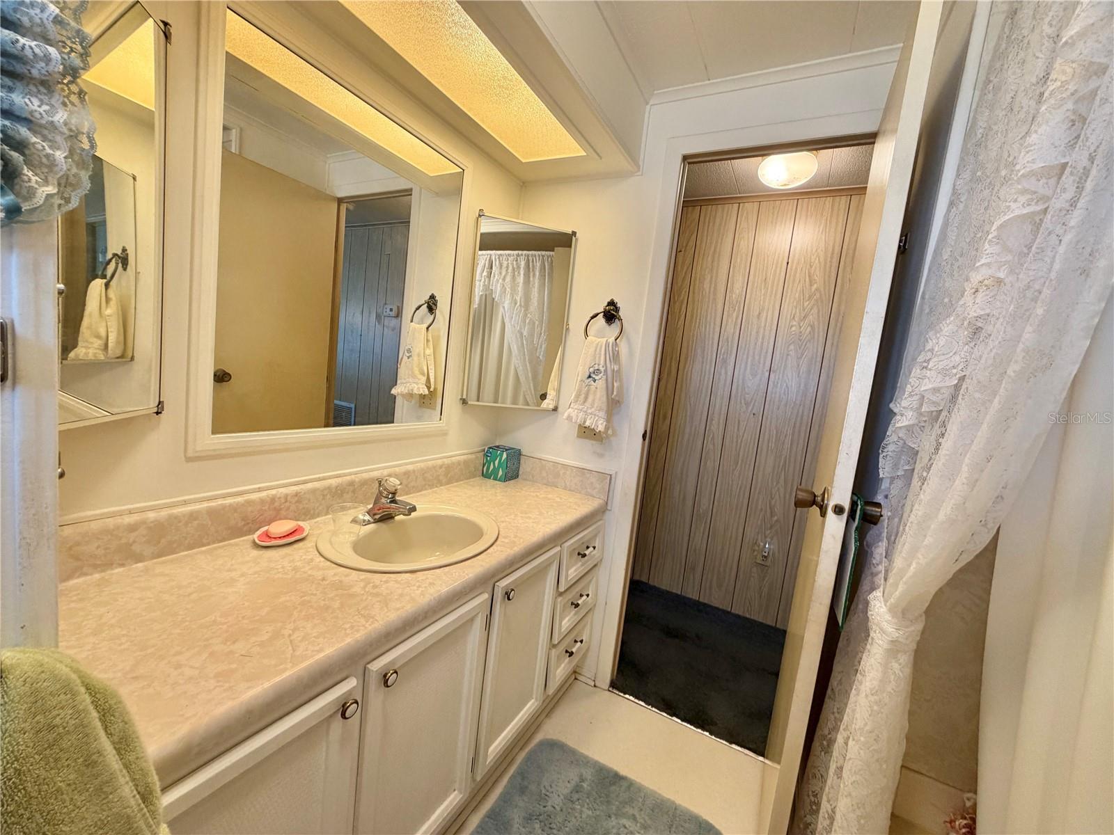 HAWTHORNE AT LEESBURG A COOP - Residential
