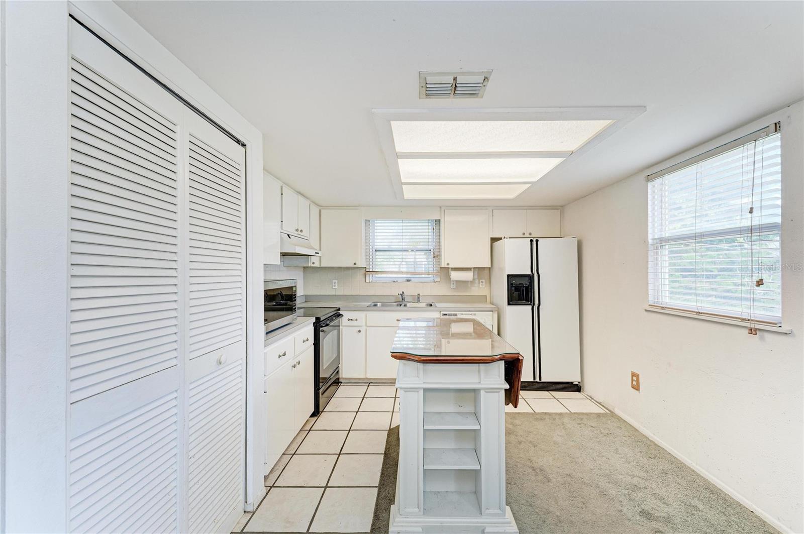 VILLAGES OF THOUSAND OAKS VILLAGE I - Residential