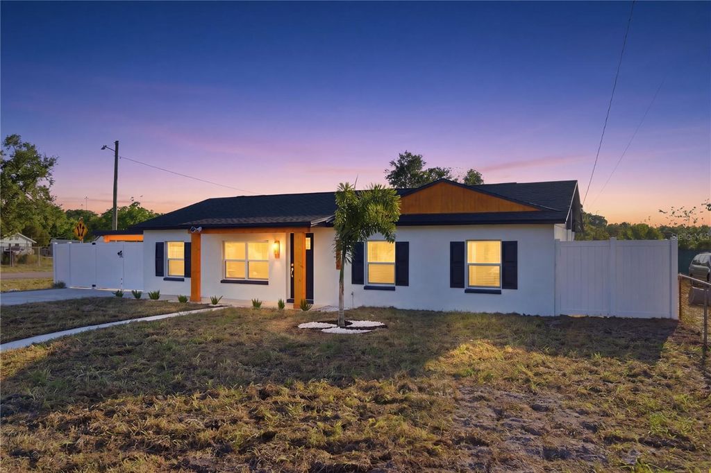 Photo of 3202 N 44th Street, Tampa, FL 33605 (MLS # TB8503807)