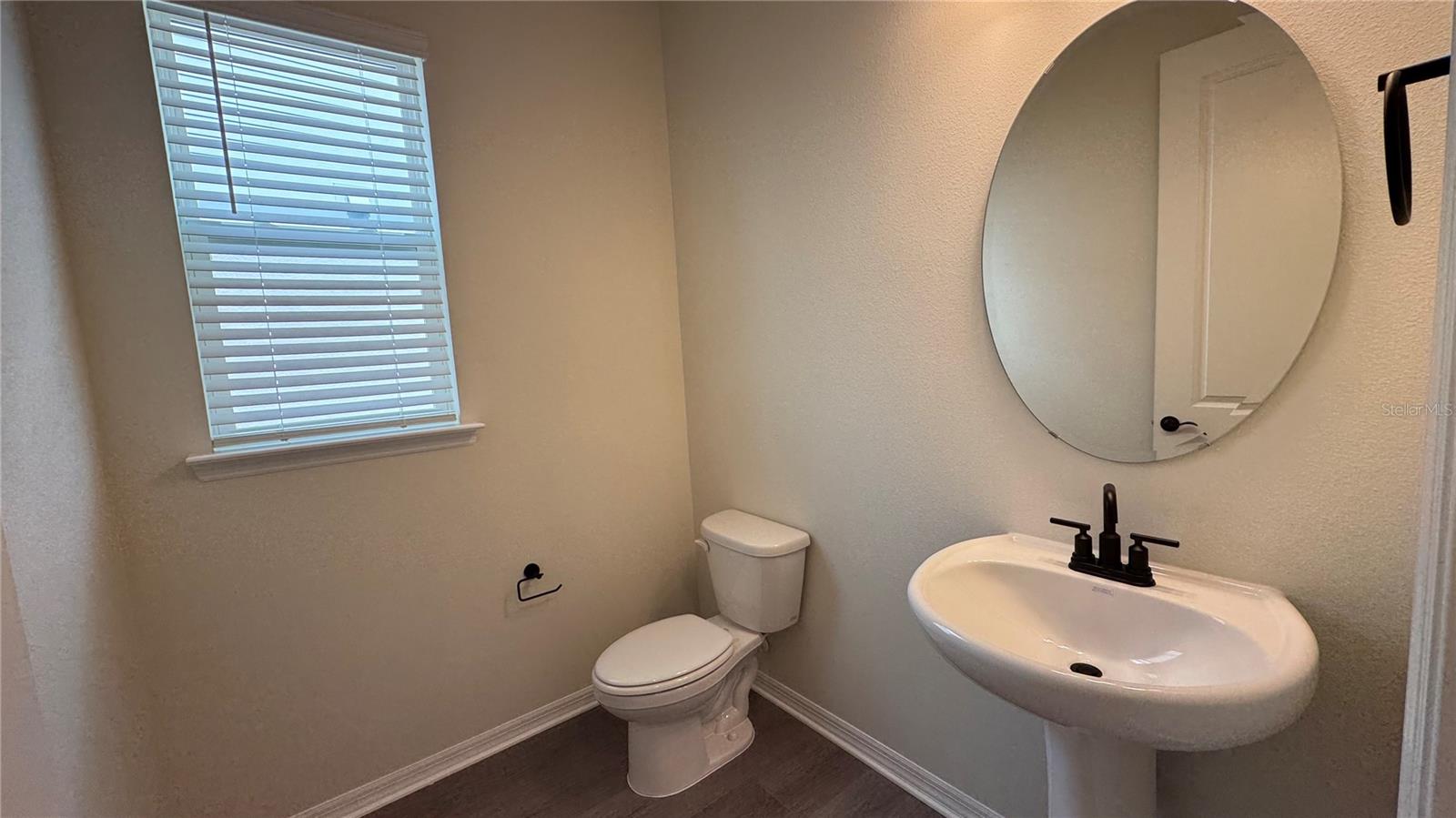 SILVERLEAF OAKS/HAMLIN PH 3A - Residential Lease