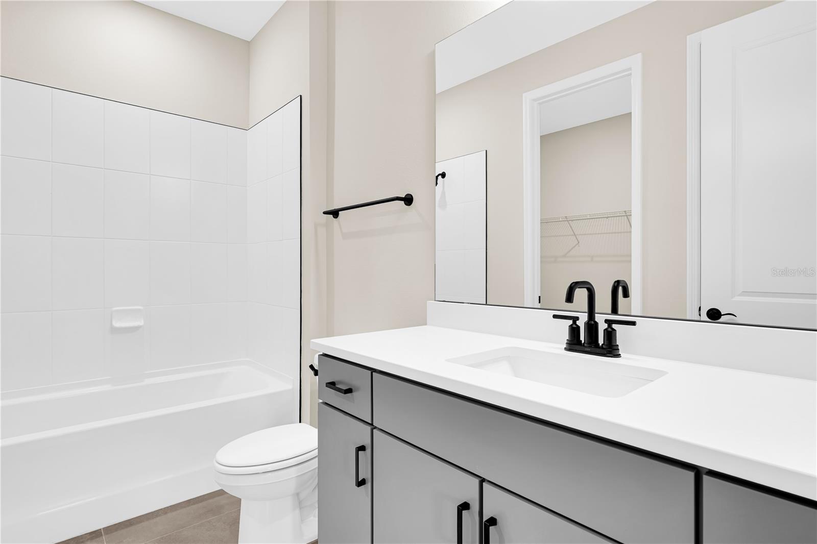 SILVERLEAF OAKS/HAMLIN PH 3A - Residential Lease