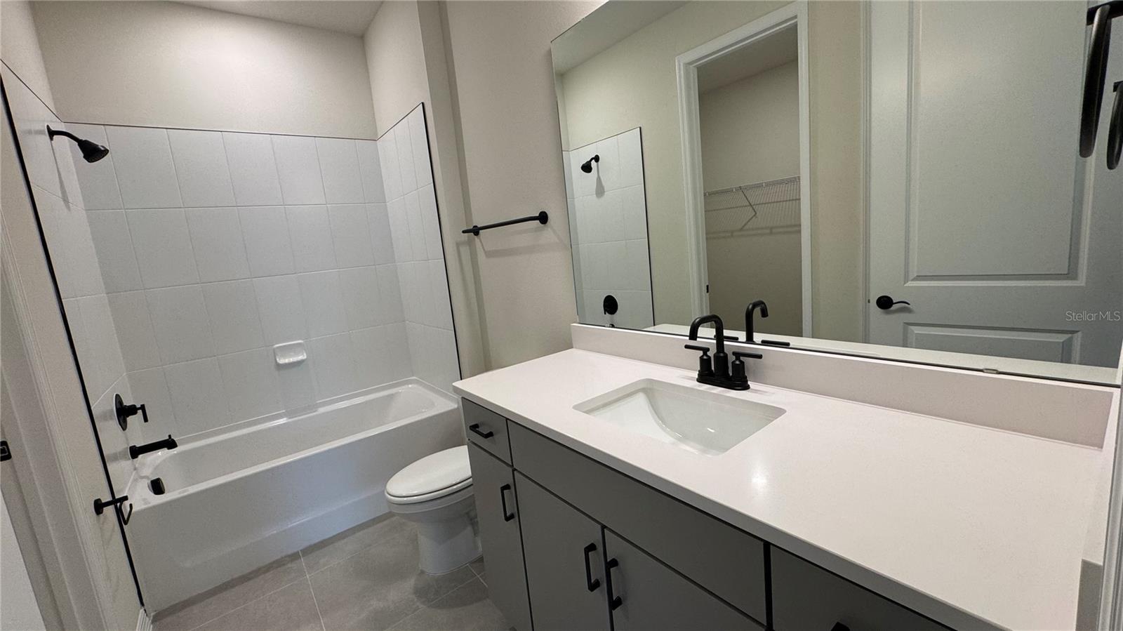 SILVERLEAF OAKS/HAMLIN PH 3A - Residential Lease