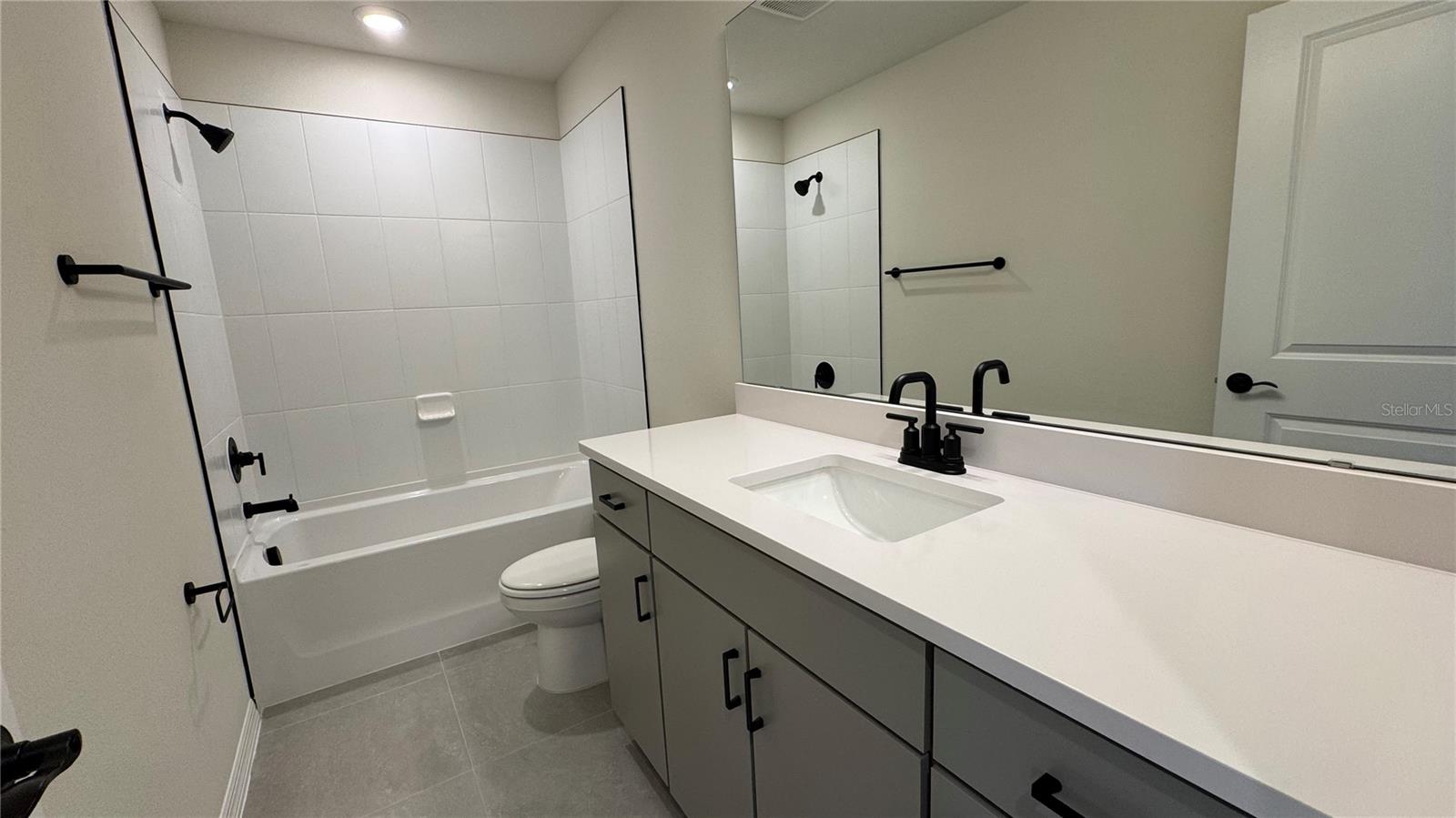 SILVERLEAF OAKS/HAMLIN PH 3A - Residential Lease