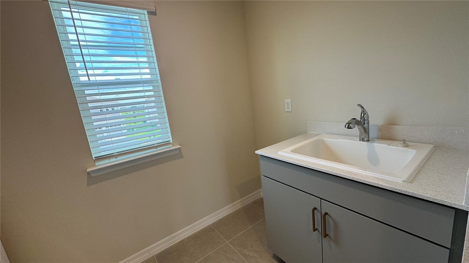 SILVERLEAF OAKS/HAMLIN PH 3A - Residential Lease