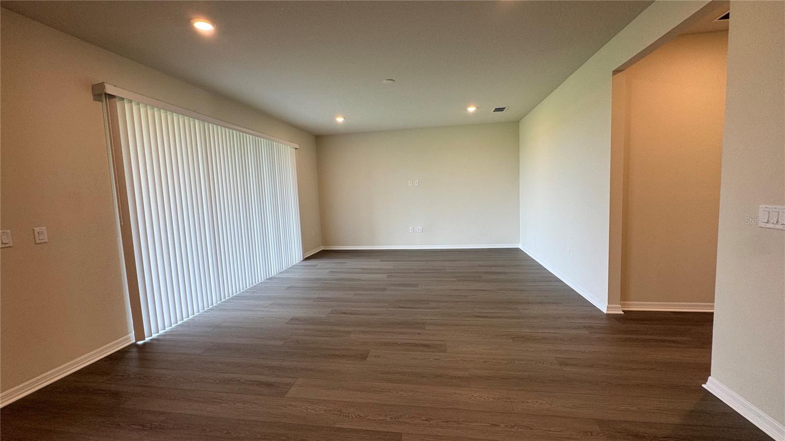 SILVERLEAF OAKS/HAMLIN PH 3A - Residential Lease