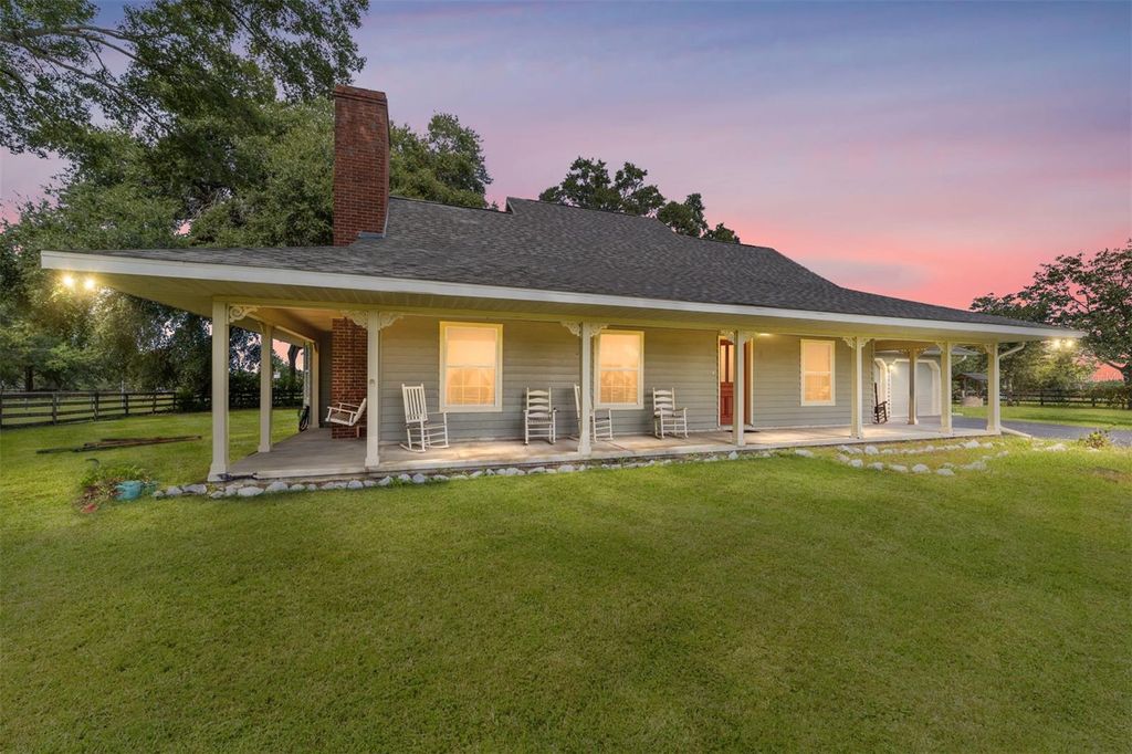 Photo of 5060 SW 84th Street, Ocala, FL 34476 (MLS # OM709721)