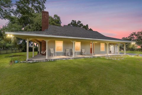 Photo of 5060 SW 84th Street, Ocala, FL 34476 (MLS # OM709721)