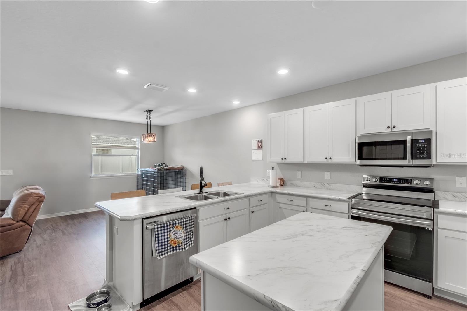 SUMMERCREST - Residential