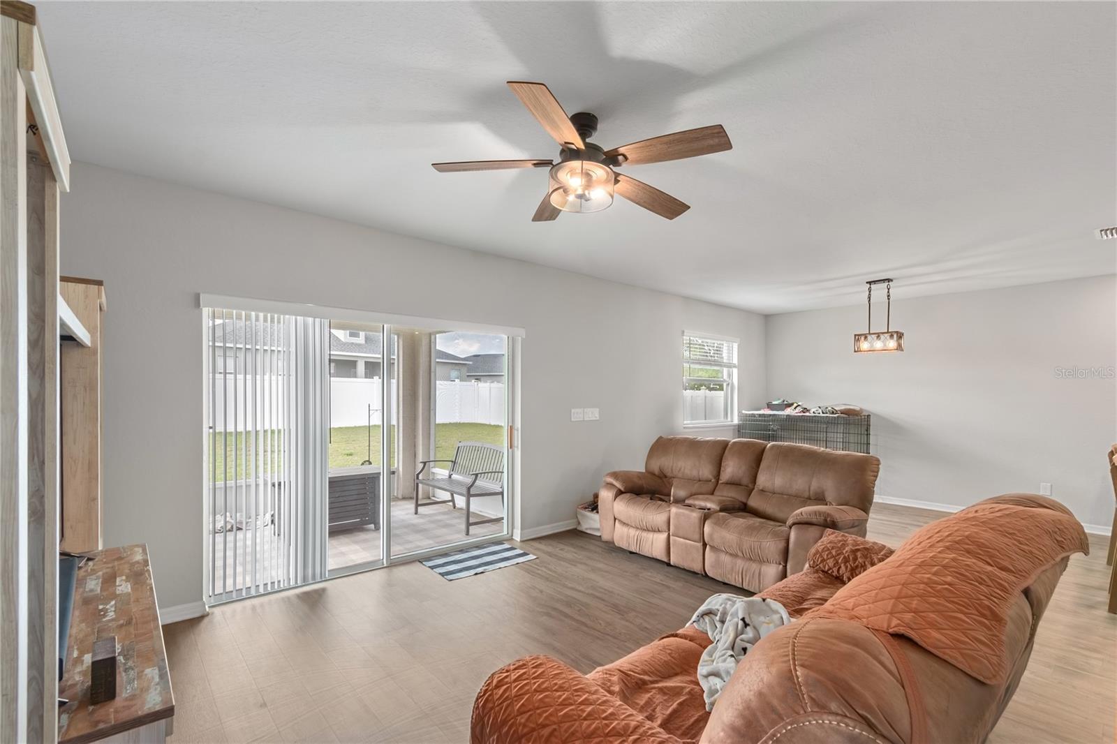 SUMMERCREST - Residential