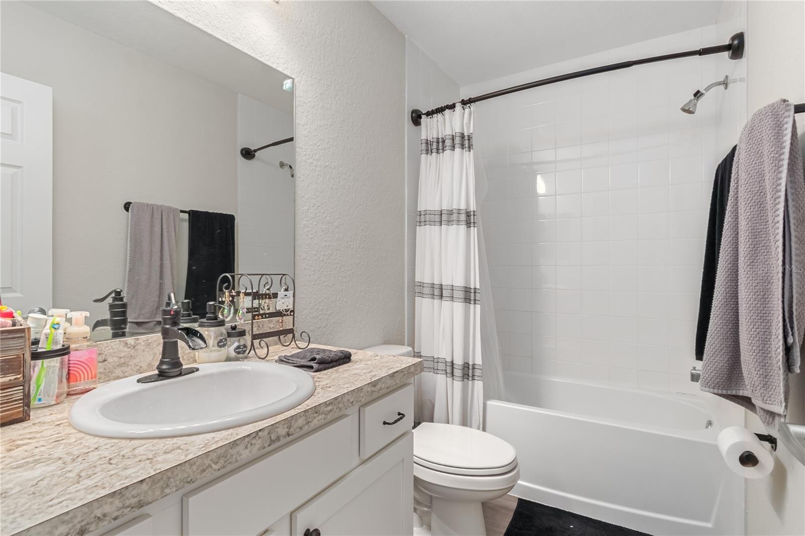 SUMMERCREST - Residential