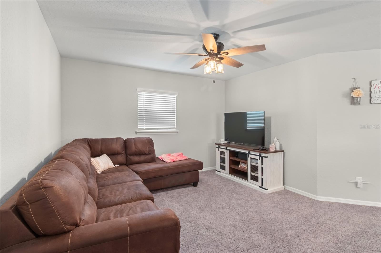 SUMMERCREST - Residential