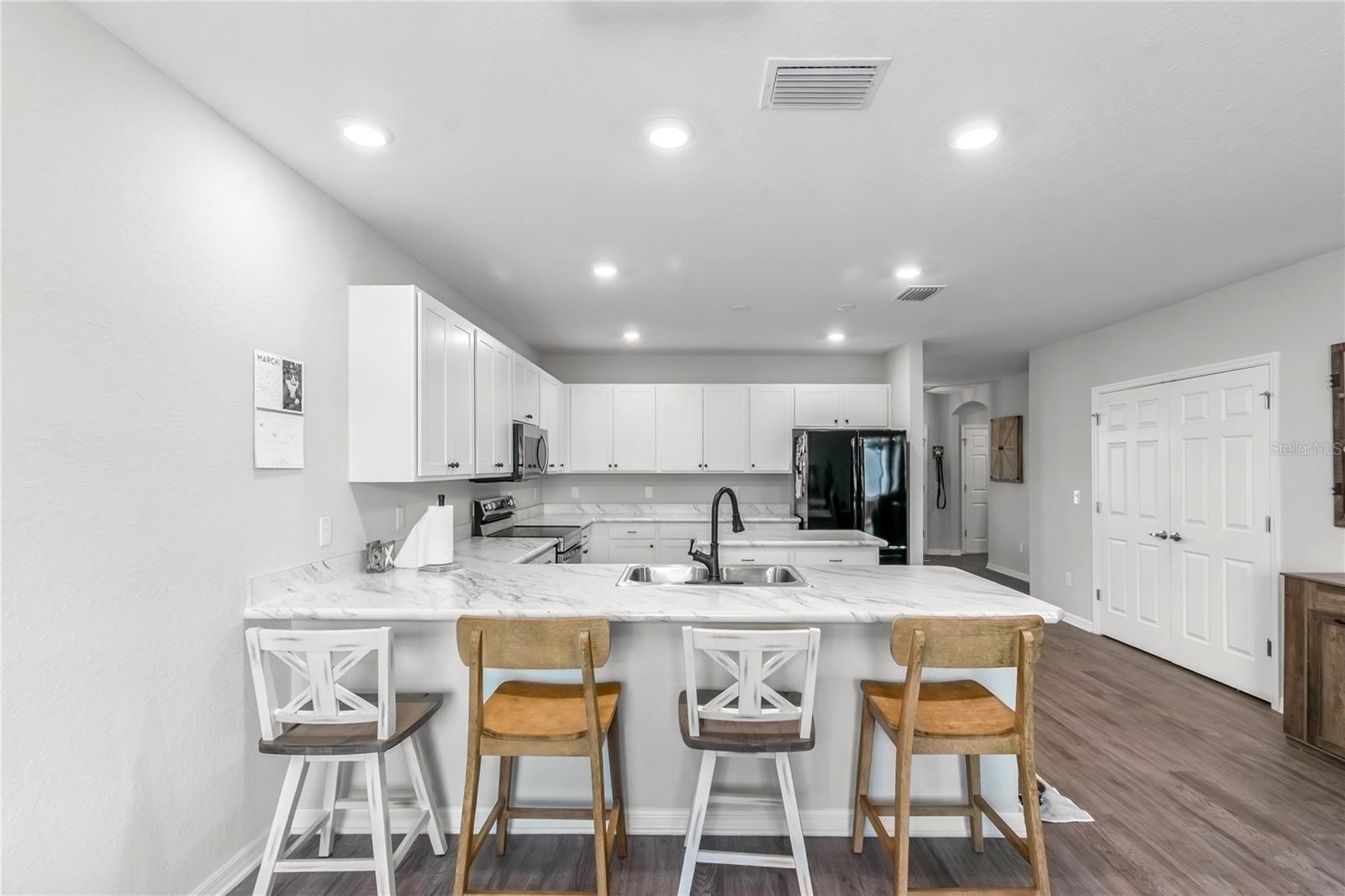 SUMMERCREST - Residential