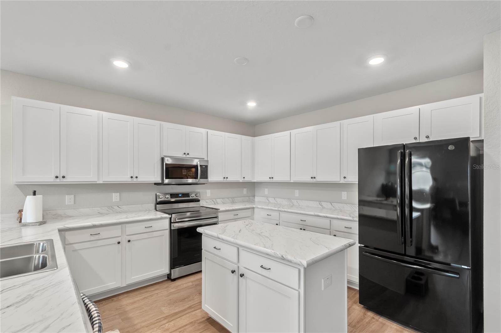 SUMMERCREST - Residential