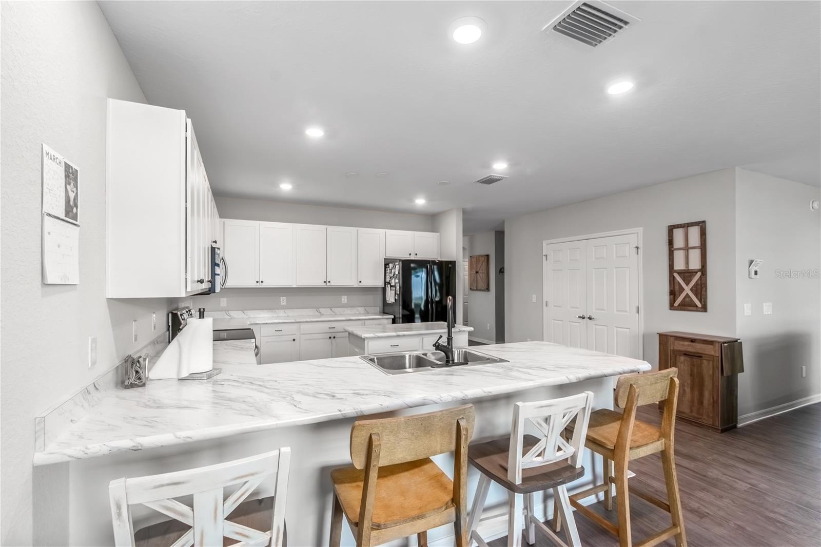 SUMMERCREST - Residential