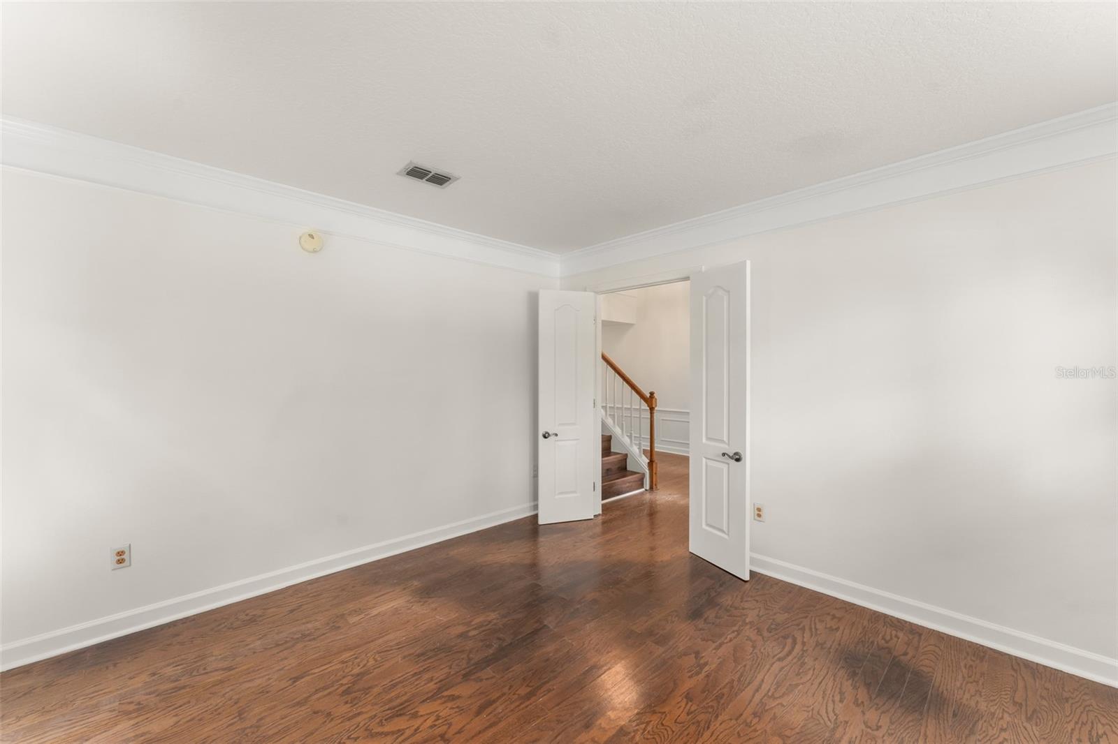 1362 HAMPSTEAD TERRACE