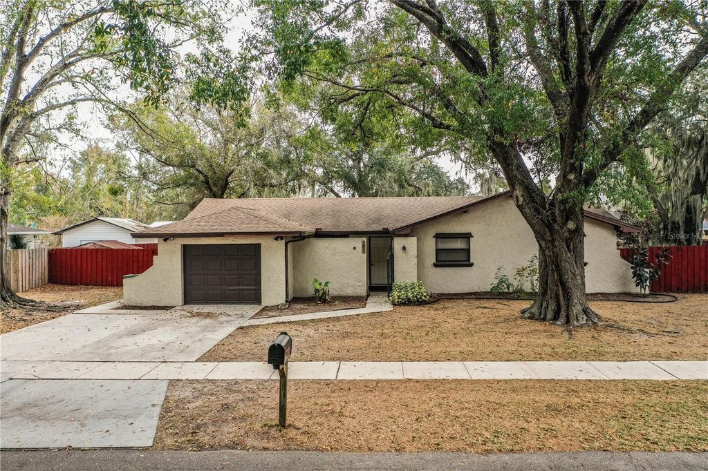 Photo of 207 24th Court SW, Winter Haven, FL 33880 (MLS # L4958315)