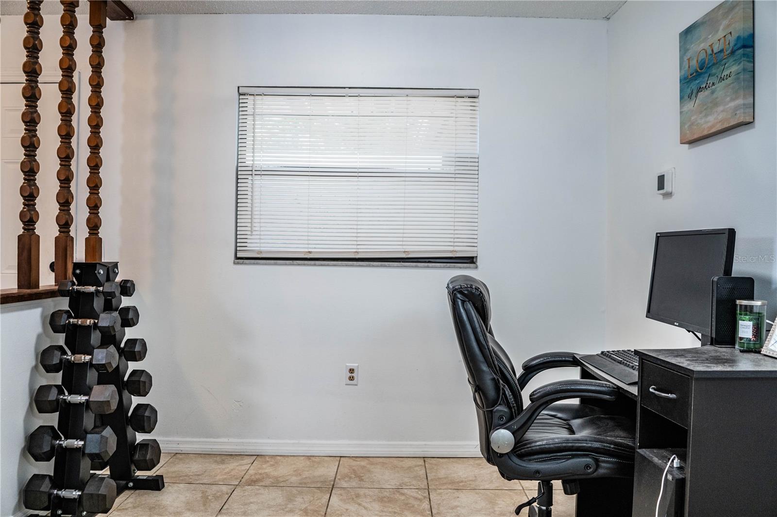 WEST OF LAKE HOWARD - Residential