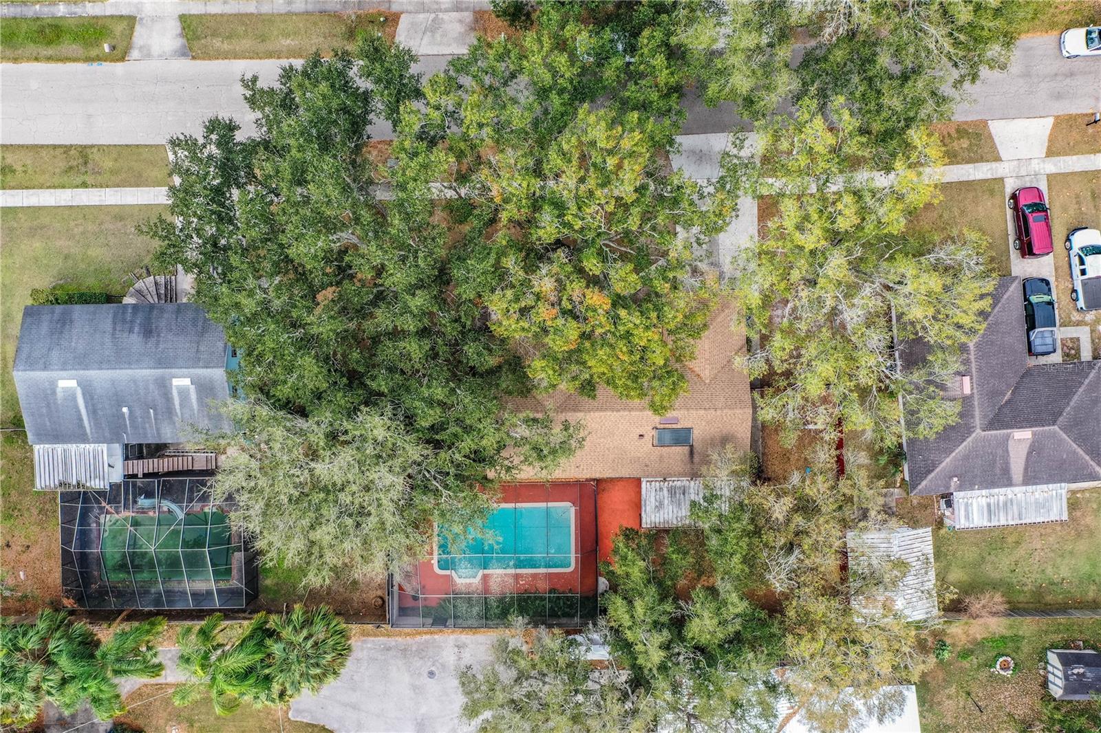 WEST OF LAKE HOWARD - Residential