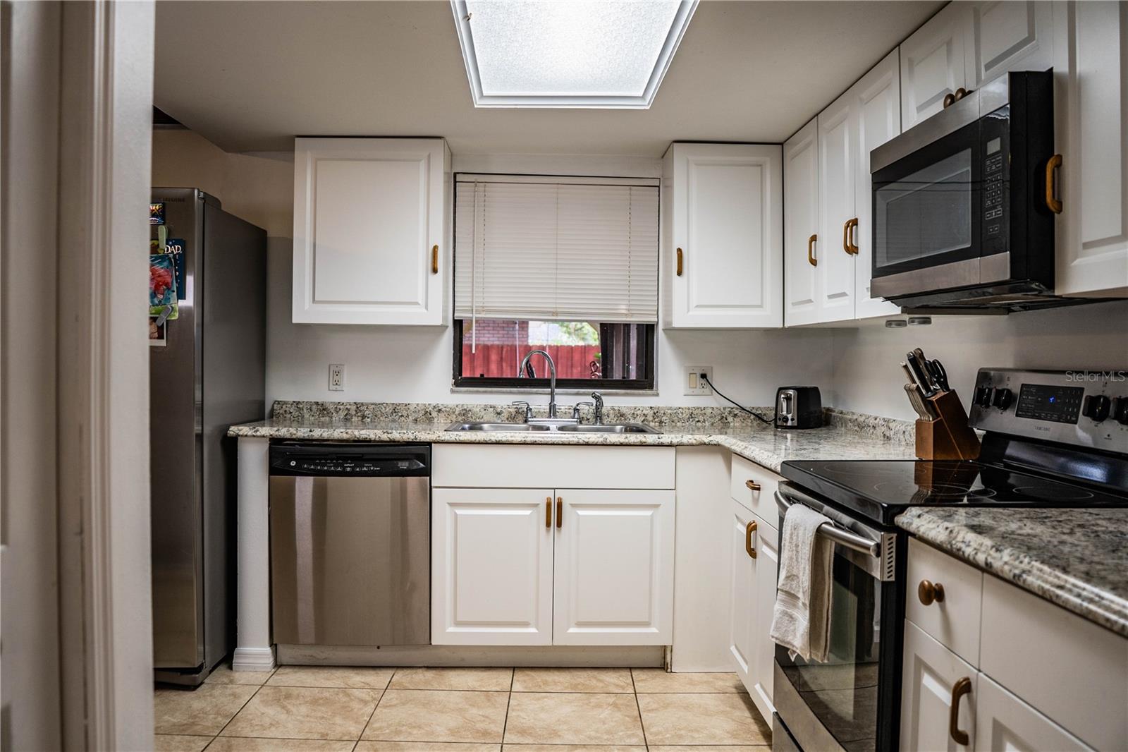 WEST OF LAKE HOWARD - Residential