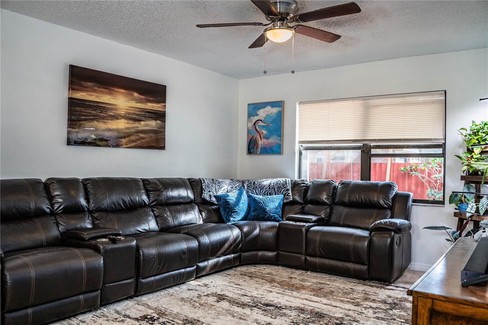 WEST OF LAKE HOWARD - Residential