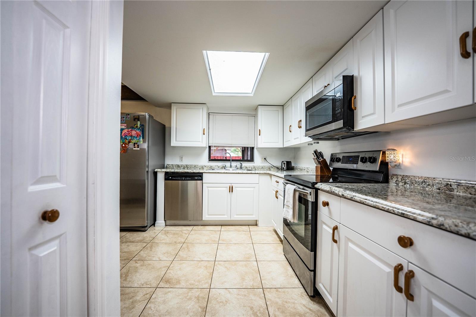 WEST OF LAKE HOWARD - Residential