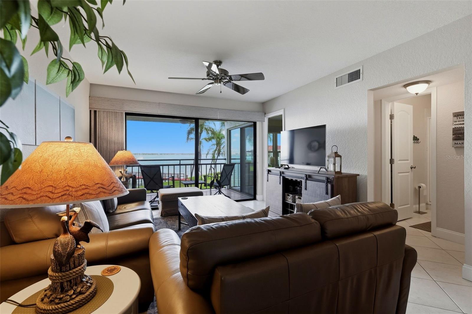 6211 SUN BOULEVARD 212