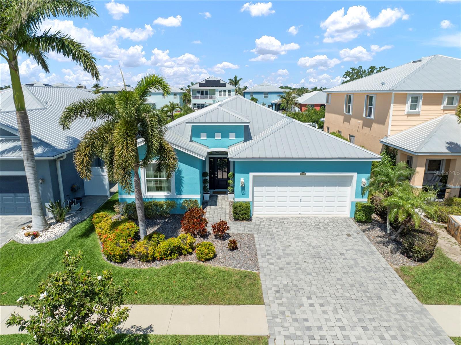 424 BAHAMA GRANDE BOULEVARD