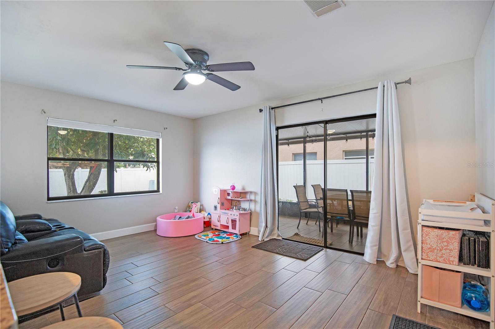 GREENWOOD LAKES UNIT D-3B 1ST ADD - Residential