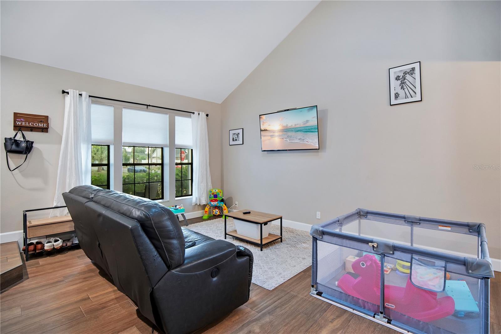 GREENWOOD LAKES UNIT D-3B 1ST ADD - Residential