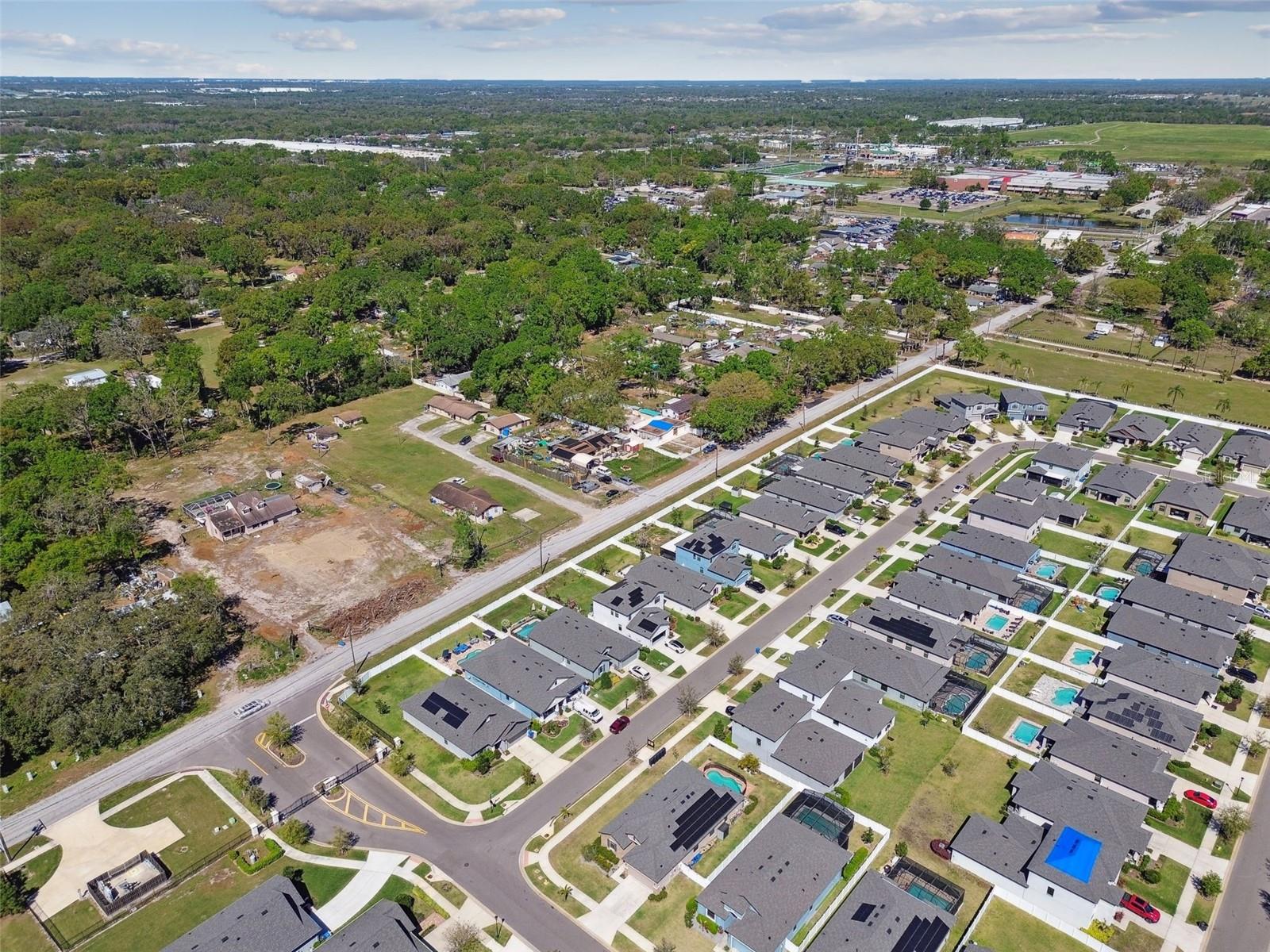 FLORABLU ESTATES - Residential