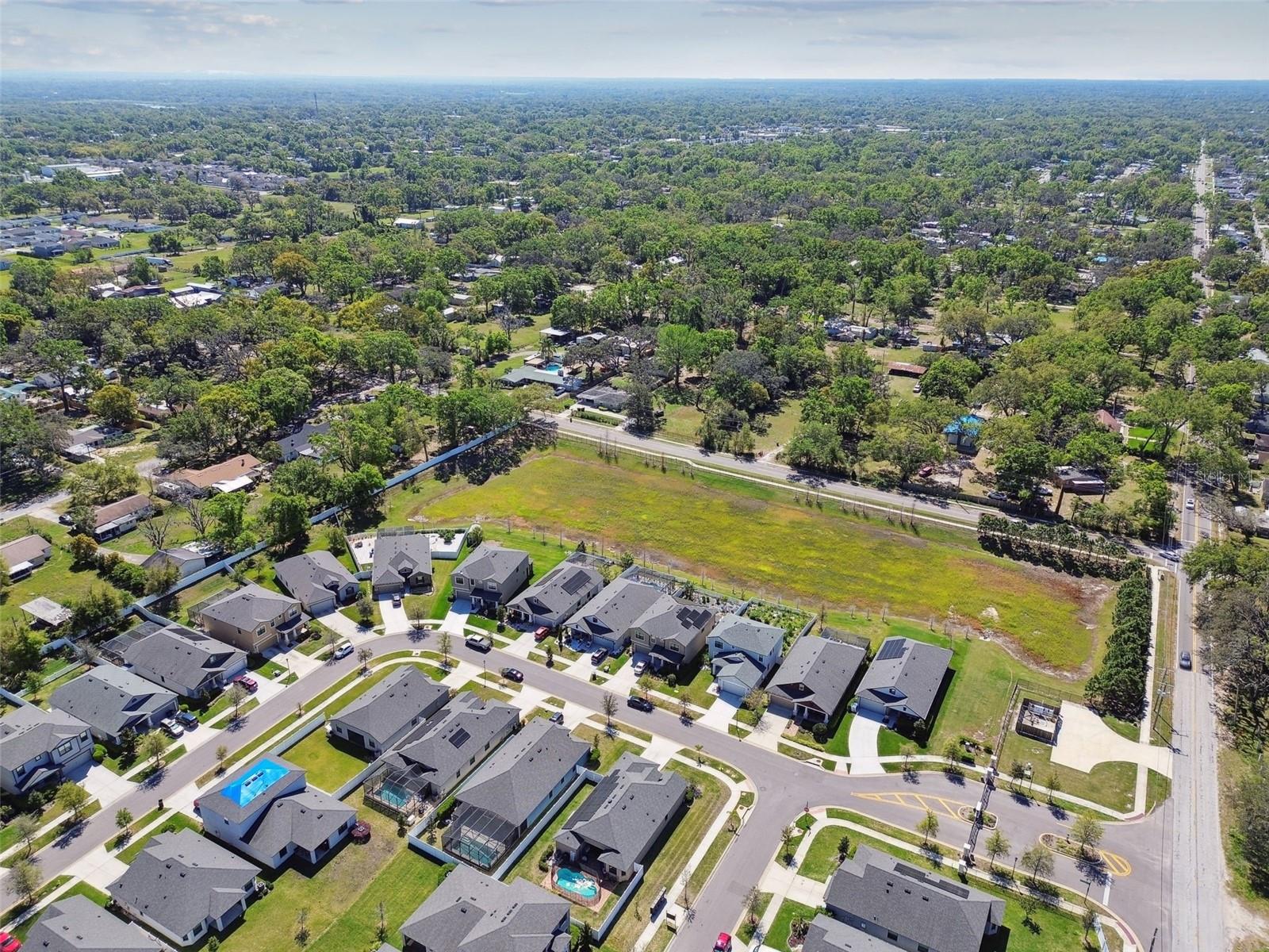 FLORABLU ESTATES - Residential