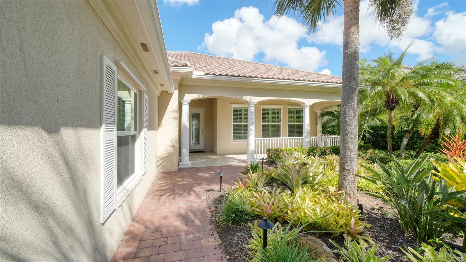 5924 MARIPOSA LANE