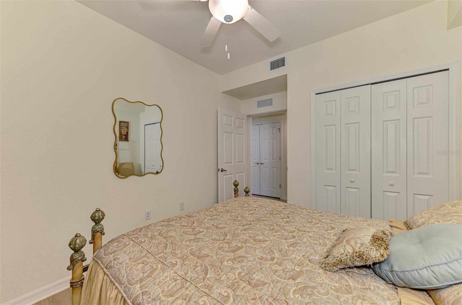 COACH HOMES 3/GRAN PARADISO BL - Residential